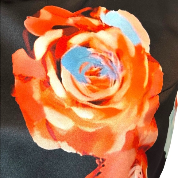 Dramatic Floral High Low Peplum Top - Picture 11 of 13